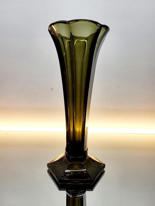 Jarrón Art déco Val Saint Lambert, serie Luxval modelo Américain L, color fumé, Bélgica