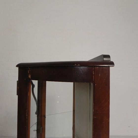 Image 1 of English Art Deco display cabinet on ornate legs, 1930s