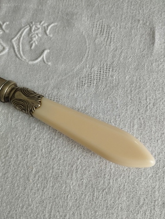 Image 1 of Een set SABRE tafelmesjes en een vintage broodmes.