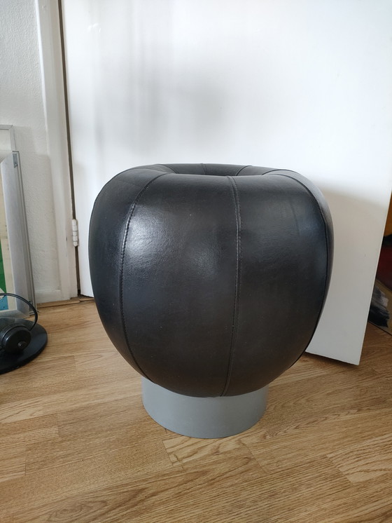Image 1 of Design lederen poef kruk
