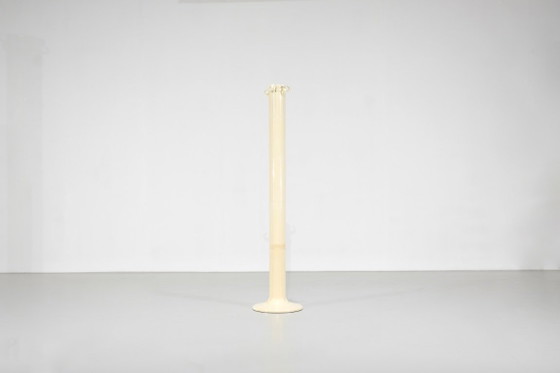 Space Age Coat rack in cream plastic, Anonima Castelli, Creme (photo 4 of 15)