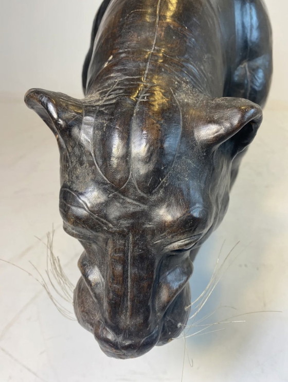 Originele XXL Decoratieve Lederen Panter van Liberty of London, jaren 70 – Decoratieve objecten, Leather (photo 7 of 11)