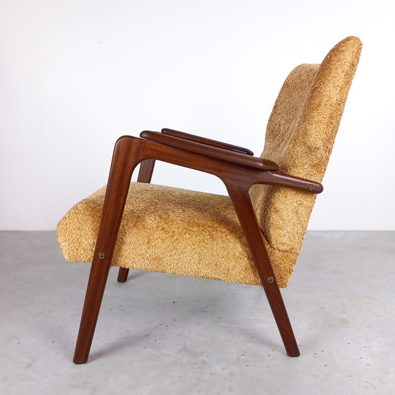 Image 1 of Poltrona Wingback anni '50 | restaurata | Gialla