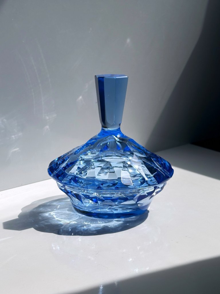 Vintage Art Deco bonbonnière 30s crystal glass blue prism cut