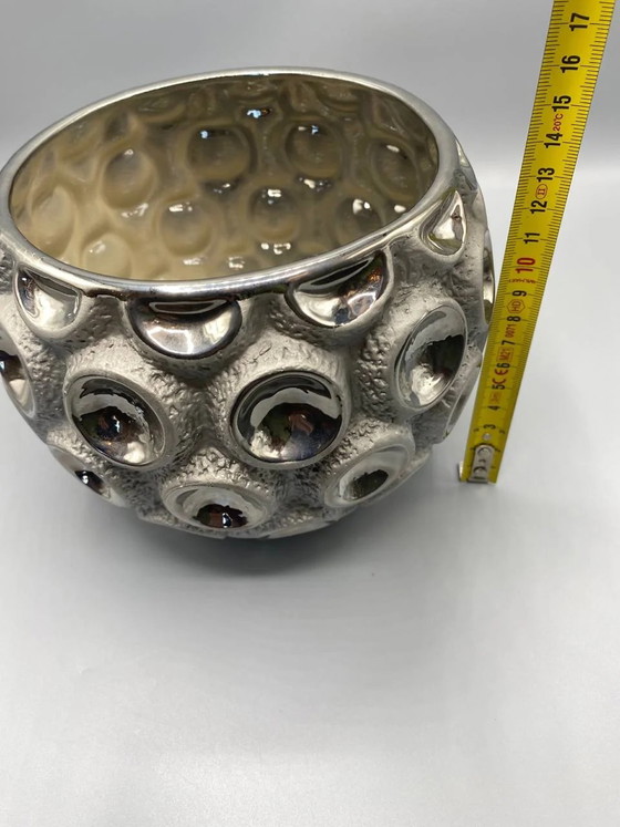 Silver Ceramic Cachepot with Raised Concave Dot Pattern, Contemporary Design – Decorative Objects, Hedendaags (photo 5 of 5)
