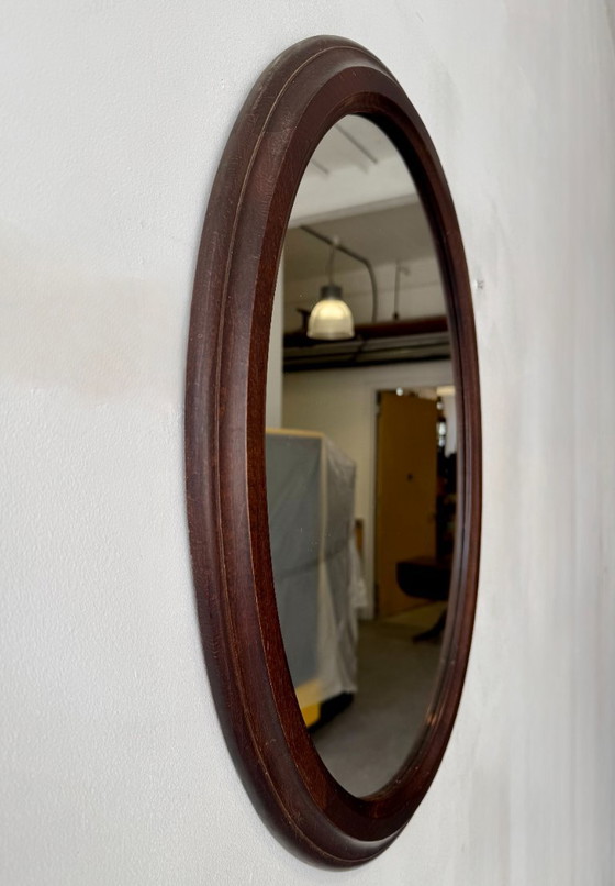 Image 1 of Vintage ovale spiegel met houten frame