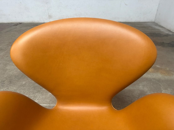 Fritz Hansen Swan chair High model in Camel-Cognac leather, NEW CONDITION! Incl documentation!, Armchairs (photo 3 of 15)
