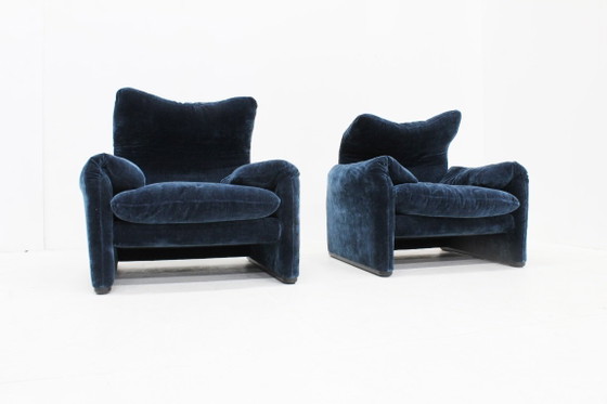 Poltrone Cassina Maralunga di Vico Magistretti, set di 2, Velluto, Blu, Vintage (foto 3 di 11)
