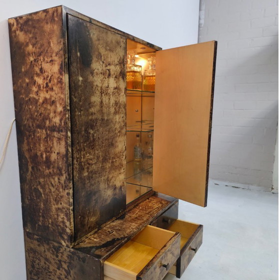 Image 1 of Wunderschöner Ado Tura Getränkeschrank aus der Mitte der 1960er Jahre. Hervorragend gestaltetes Ziegenpergament.