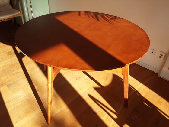 Image 1 of Round dining table Giulia