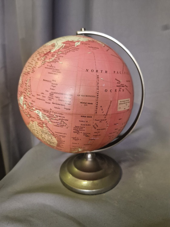 Image 1 of Magnifique globe rose ancien