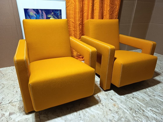 Image 1 of CASSINA Paire de fauteuils Utrecht 637 NEUF 2026 en laine KVARD Moutarde par Gerrit Rietveld