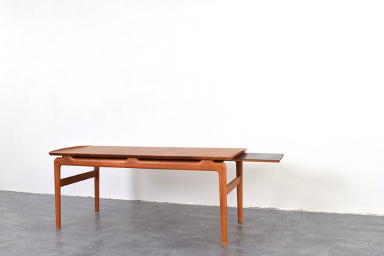 Image 1 of Table basse en teck modèle 640 par Peter Hvidt & Orla Mølgaard-Nielsen pour France & Søn / France & Daverkosen, années 1950.