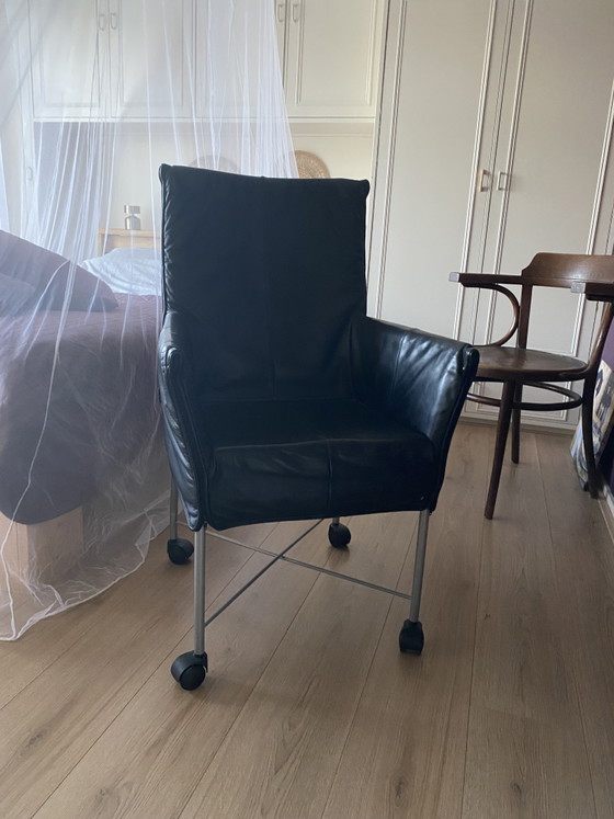 Montis Chaplin Design Stuhl, schwarzes Leder – Sessel, Leather (photo 4 of 5)