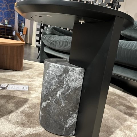 Image 1 of Tavolino Cassina 194.M2 - Ø40