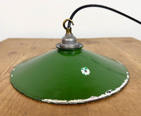 Image 1 of Industriële groene emaille lamp, jaren 1950