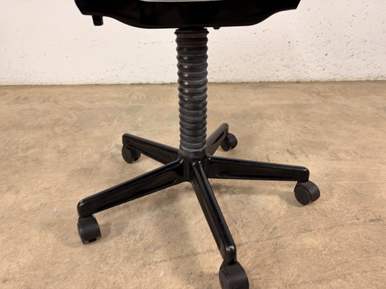 Image 1 of Bureaustoel Vertebra, ontworpen door Giancarlo Piretti en Emilio Ambasz voor Anonima Castelli in de jaren 70.