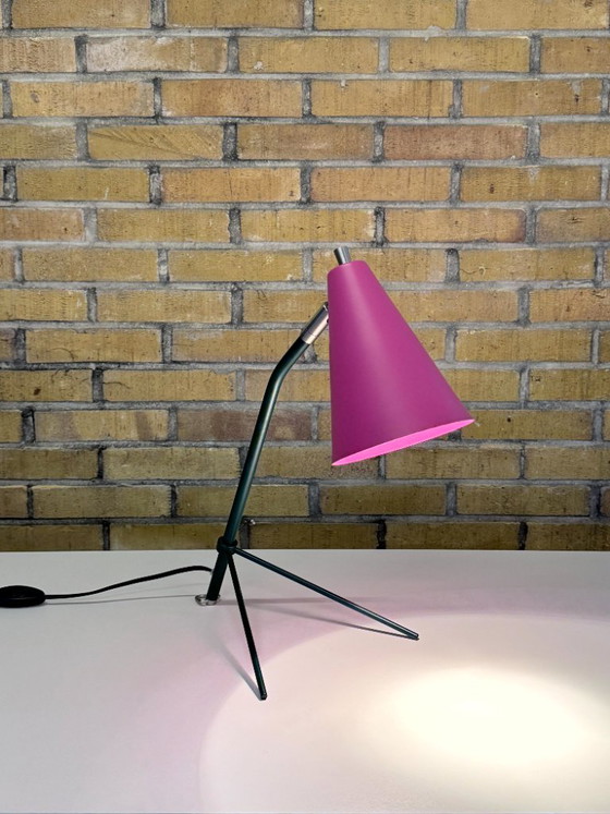ANVIA 1801 Die kleine Marionette – Niederländische Designwoche 2023 – 1 von 1 – Tischlampen, Metal (photo 4 of 12)