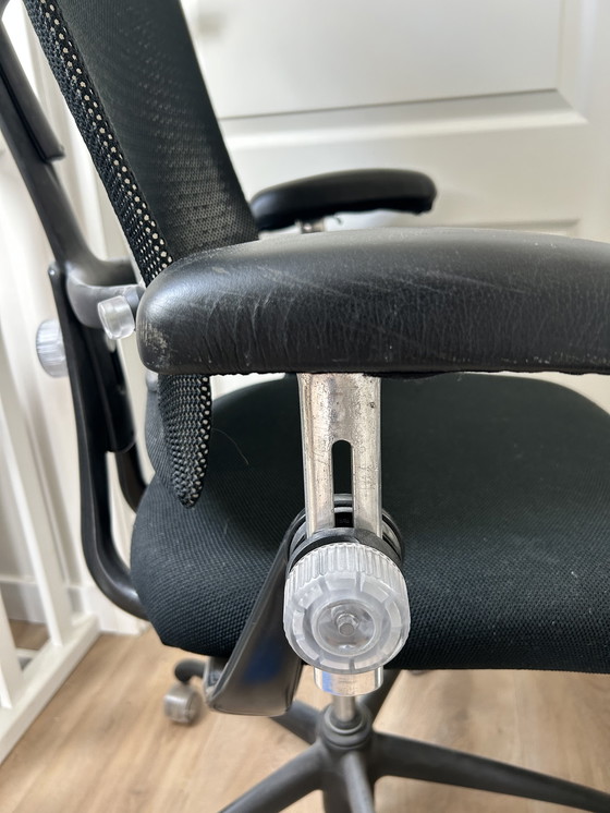 Image 1 of Vitra Ypsilon bureaustoel