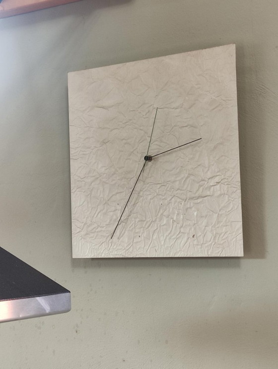 Image 1 of horloge murale froissée