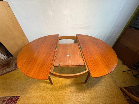 Image 1 of Mid Century Retro Teak Round Extending Dining Table by Nathan 1960–1970  A stunning mid century modern teak extending dining tab