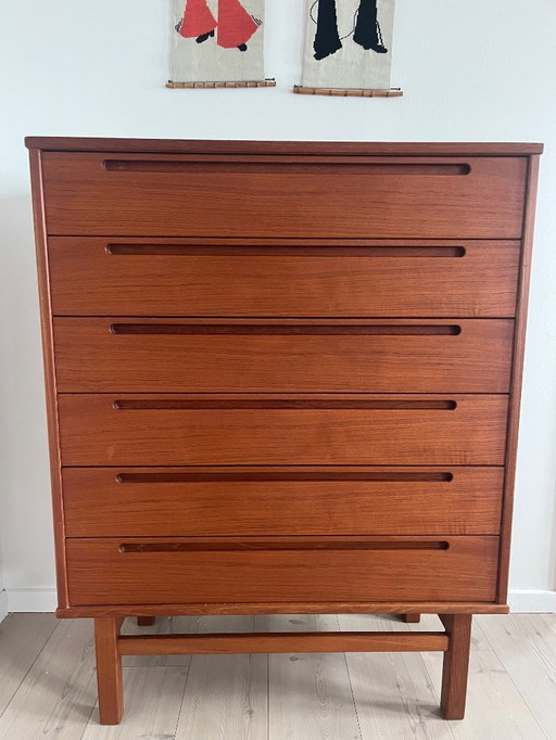 Cómoda Nils Jonsson, Torring Mobelfabrik