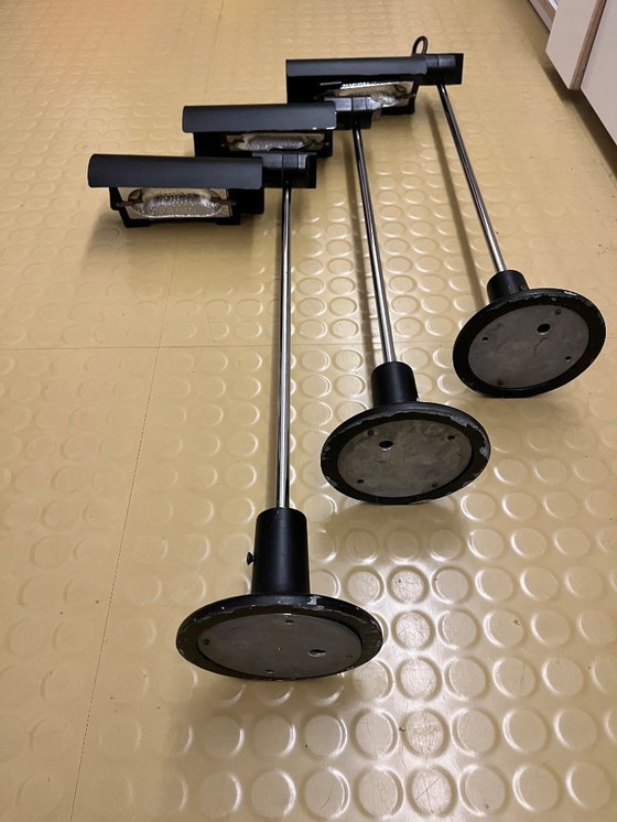 Image 1 of 3 apliques de techo/pared Oluce – ADIM – Vico Magistretti – Cromo y aluminio – Diseño italiano 1970