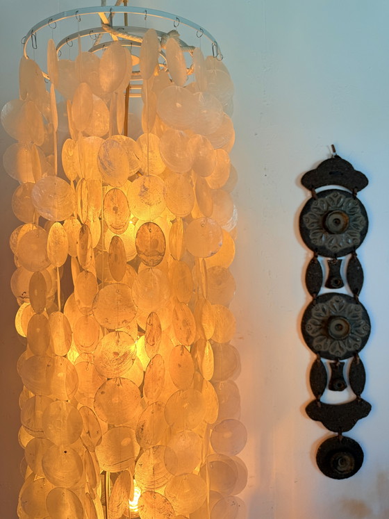 Image 1 of Lampada vintage XXL (200 cm) in conchiglia di capiz, Italia '80