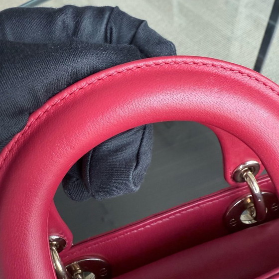 Image 1 of DIOR LADY MINI - PELLE DI AGNELLO CANNAGE ROSSO, DETTAGLI ORO, CINTURINO REGOLABILE