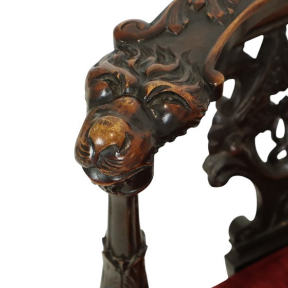 Image 1 of Fauteuil d'angle ancien en chêne italien de style Renaissance