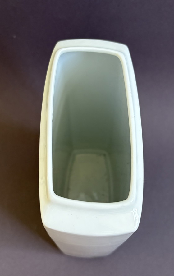 Image 1 of Vase Vintage Wallendorf Amaryllis peint à la main