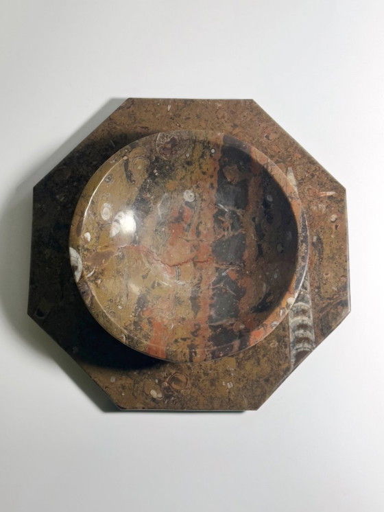 Image 1 of Piatto, vassoio, ciotola in marmo fossile d'epoca, pietra lucidata ottagonale di ammonite Orthoceras