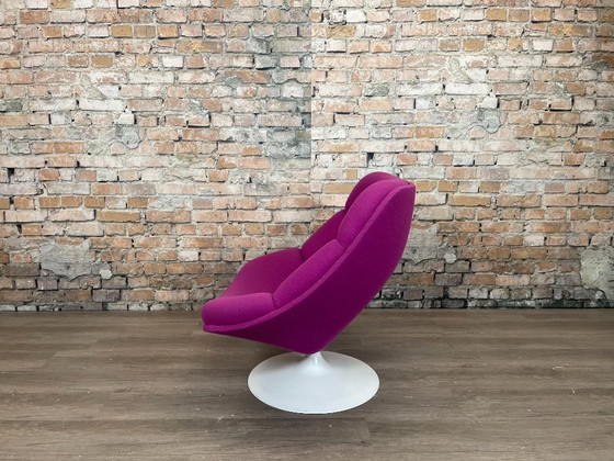 Image 1 of Artifort F557