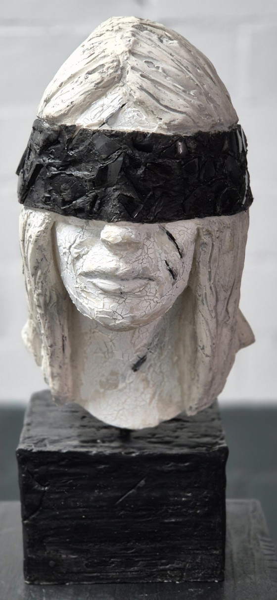 Where Looking Stops - Unique Handmade Sculpture – Other (photo 5 of 13)