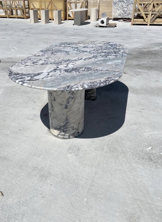 Image 1 of Tavolo da pranzo ovale in marmo Viola Calacata