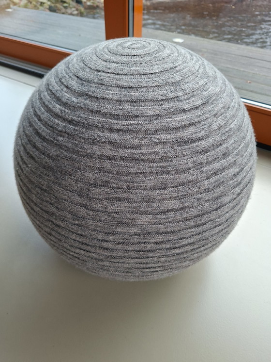 Image 1 of Montis Beanie poef