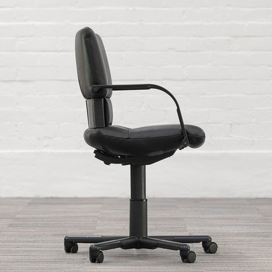 Image 1 of Vitra Figura Bureaustoel