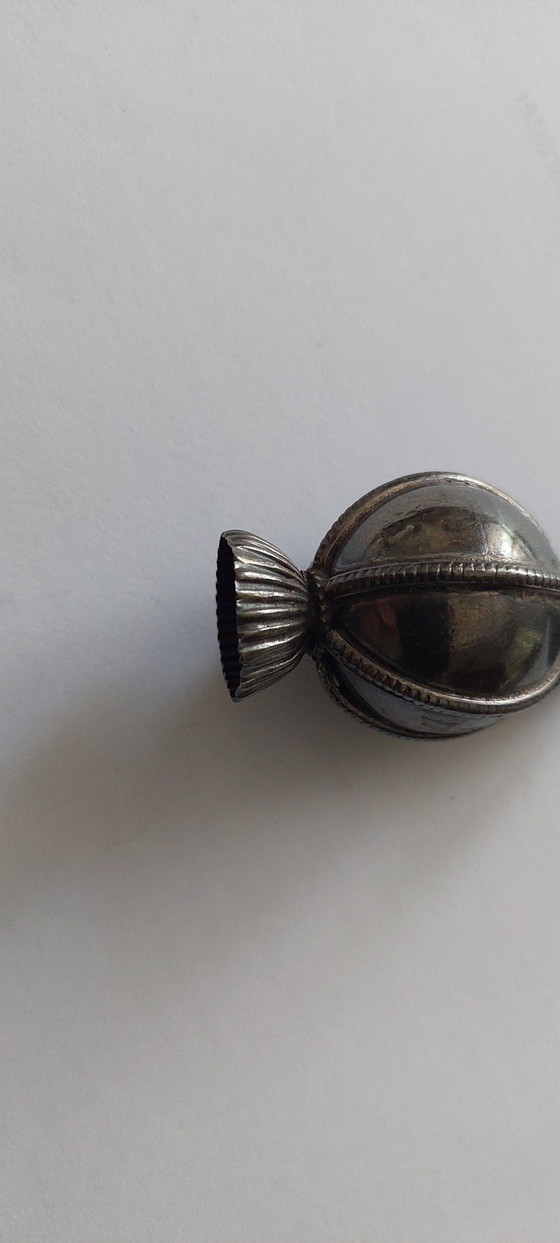 Image 1 of Frasco de perfume/pomander de plata antigua (plata de ley 925 – 20 gramos)