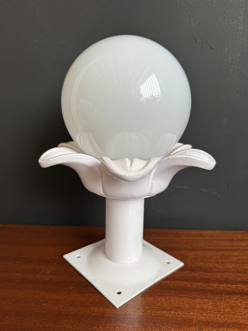 Lámpara de techo con forma de palmera opalina de los años 80.