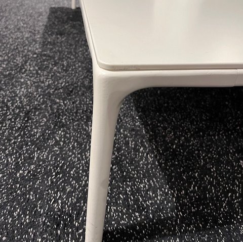Image 1 of Table d'appoint Yale en MDF Italia