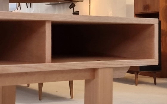 Image 1 of Table Fenrir