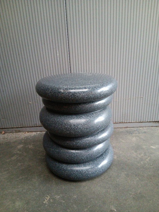 Taburete Wybelt - Material reciclado