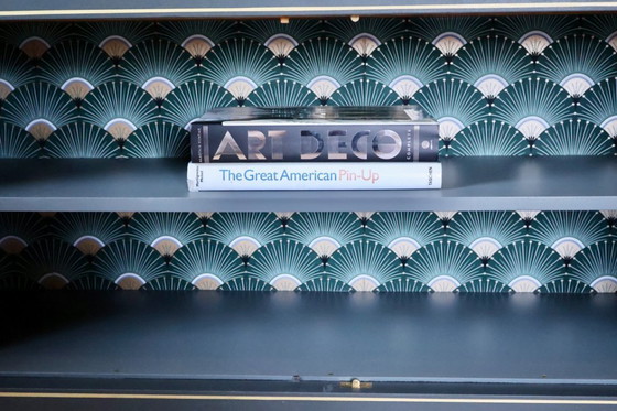 Image 1 of Art-déco-Vitrinenschrank aus Wurzelholz, 1930er Jahre – restauriert in Wellington Green