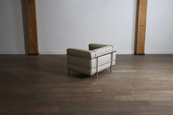Image 1 of Poltrona Cassina LC3 di Le Corbusier in pelle color crema, Italia anni '80