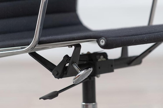 Image 1 of Silla de oficina Vitra Ea117