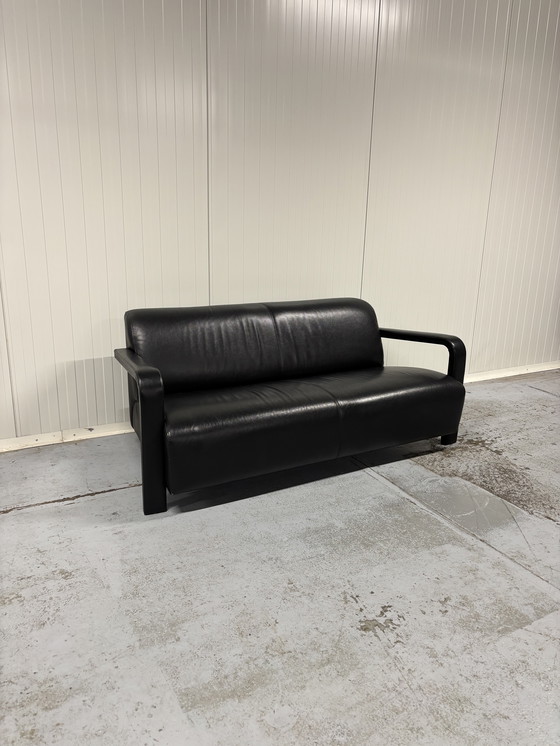 Image 1 of 2 places Leolux Antipode