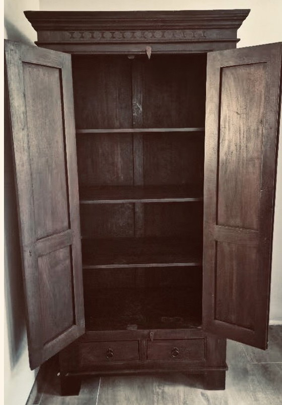 Image 1 of Armoire murale de style colonial.