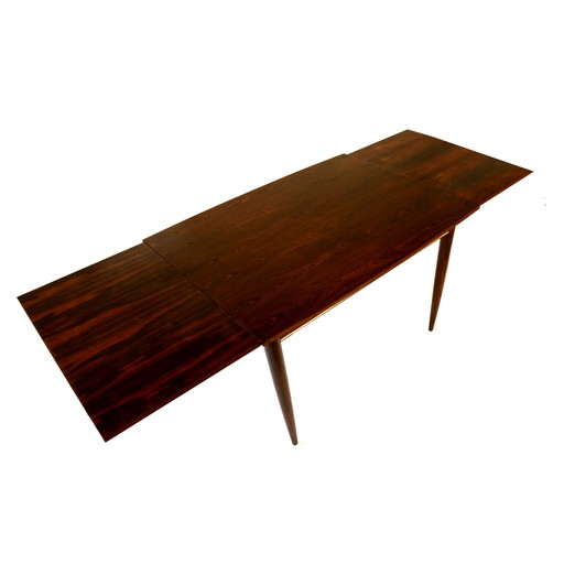 Table de salle à manger extensible en bois de rose fabriquée dans les années 1960
