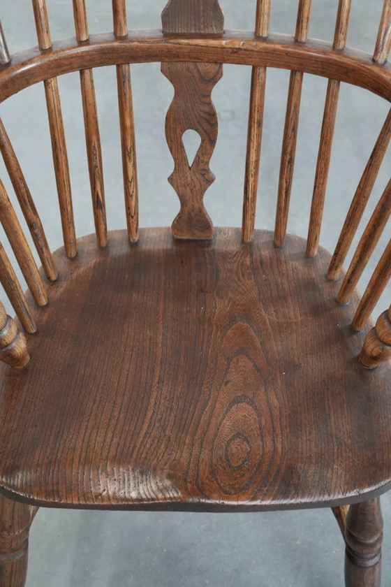 Image 1 of Antieke Engelse lowback Windsor chair