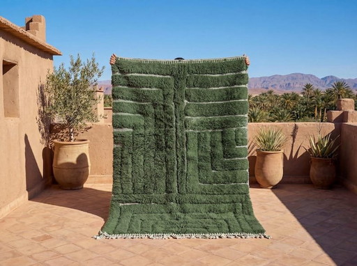 Handmade pure wool rug, traditional craftsmanship, size 250/150 cm, green